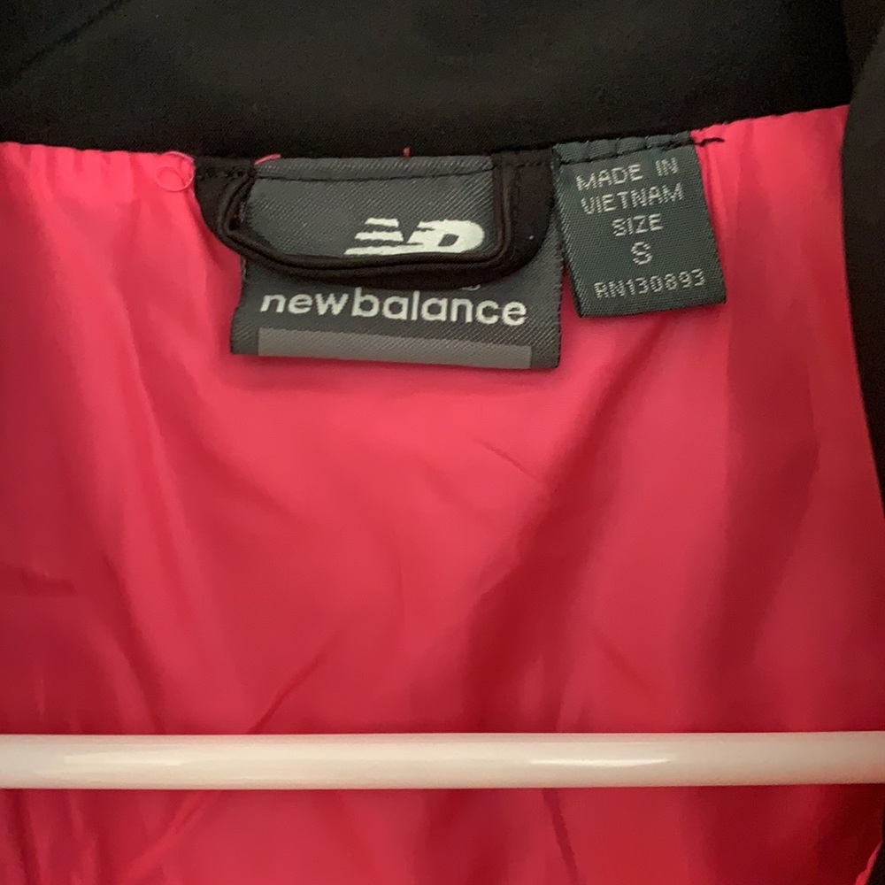 New Balance Jacket - Picture 2 of 5